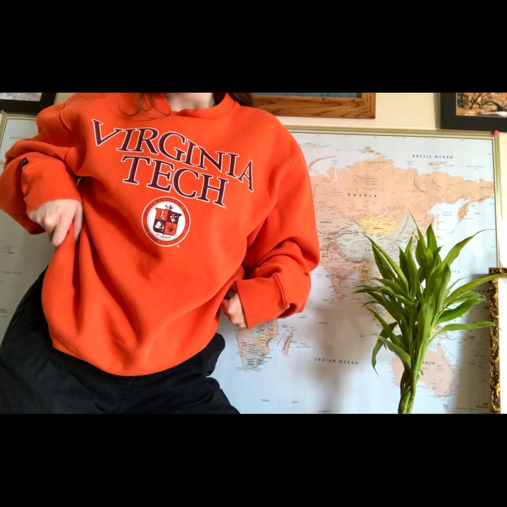 Virginia Tech Crew neck